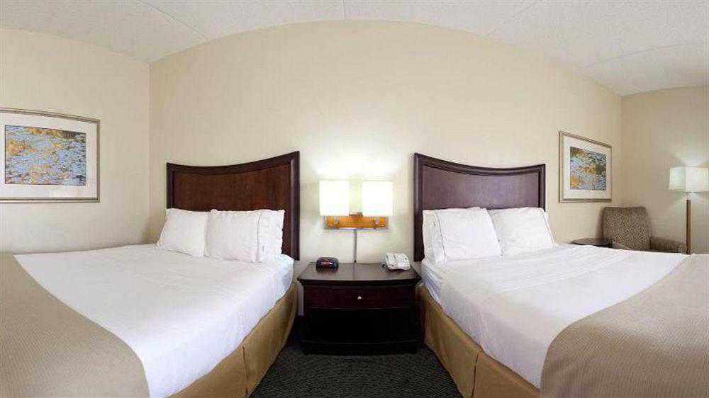 Holiday Inn Express Indianapolis Airport By Ihg Plainfield Exterior foto