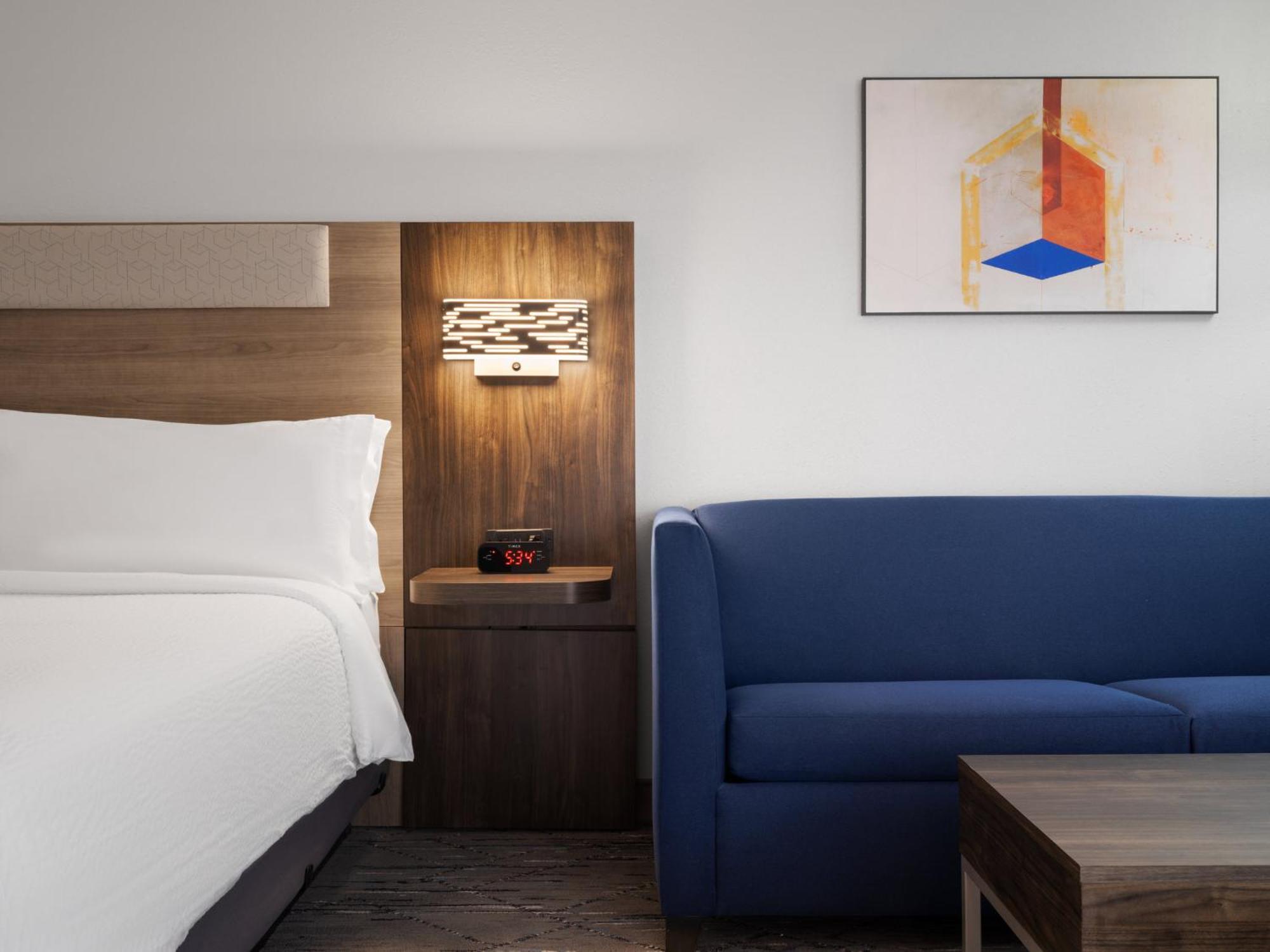 Holiday Inn Express Indianapolis Airport By Ihg Plainfield Exterior foto